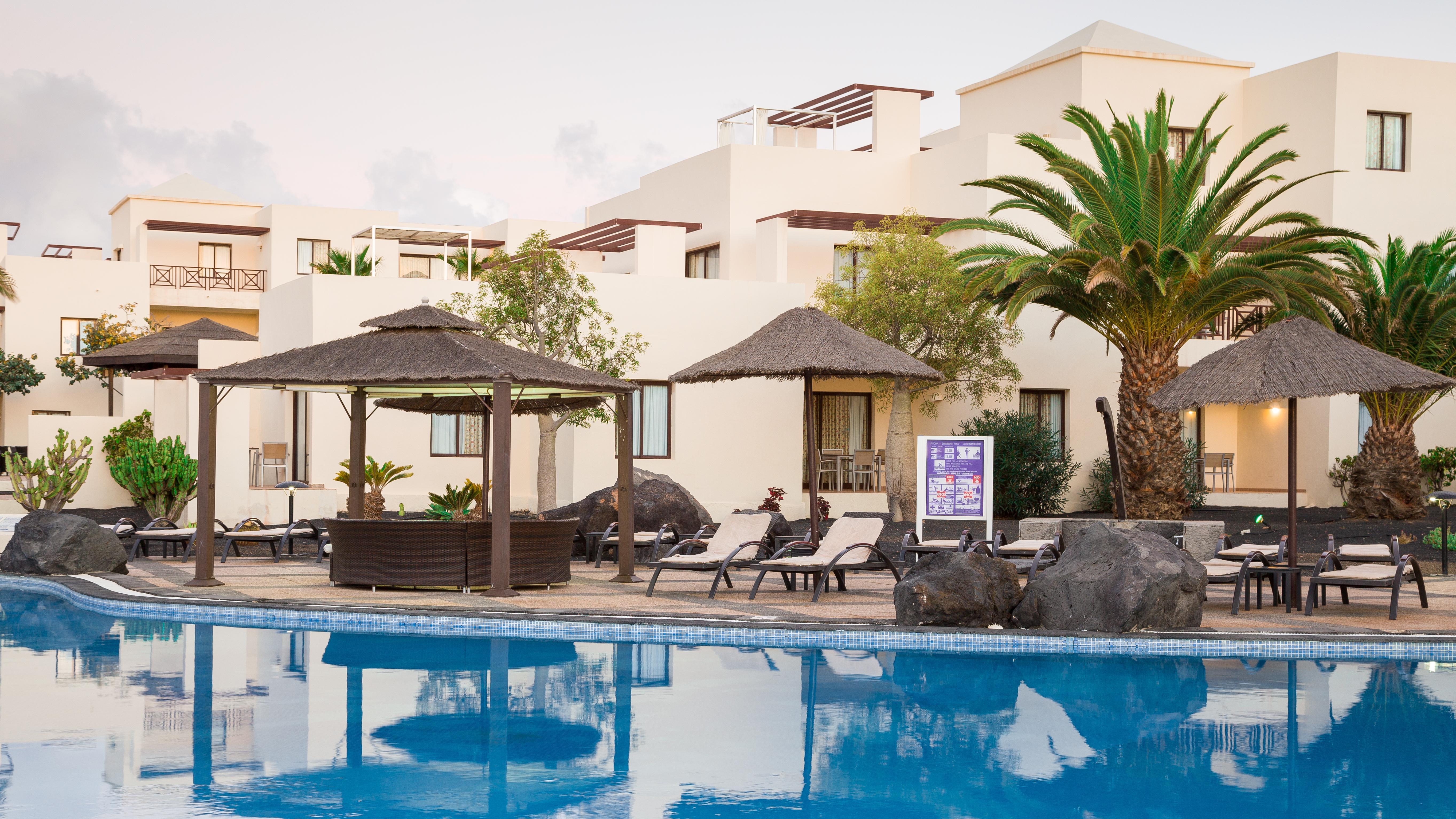 Vitalclass Lanzarote Resort (Adults Only) Costa Teguise Exterior photo